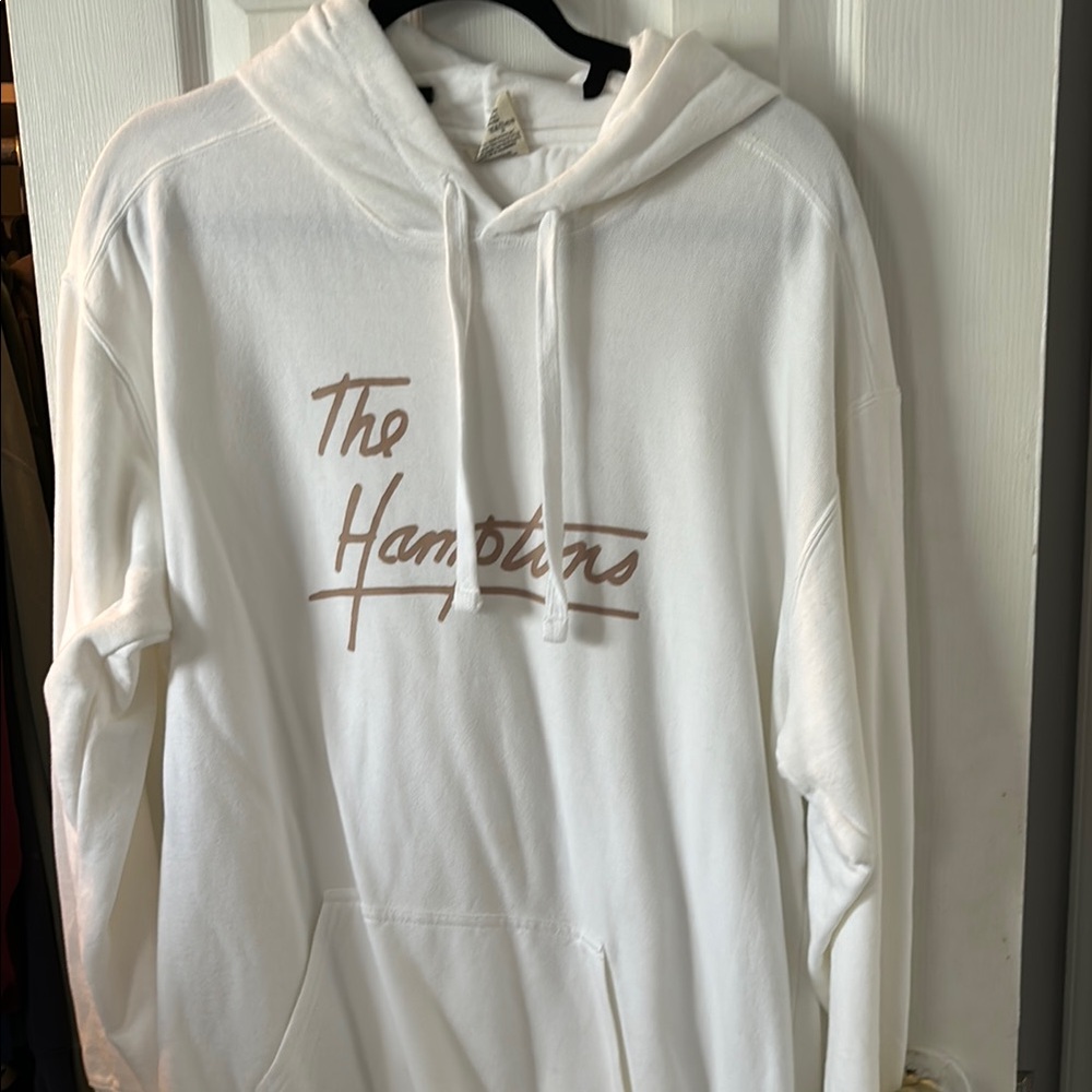 White Hamptons sweatshirt